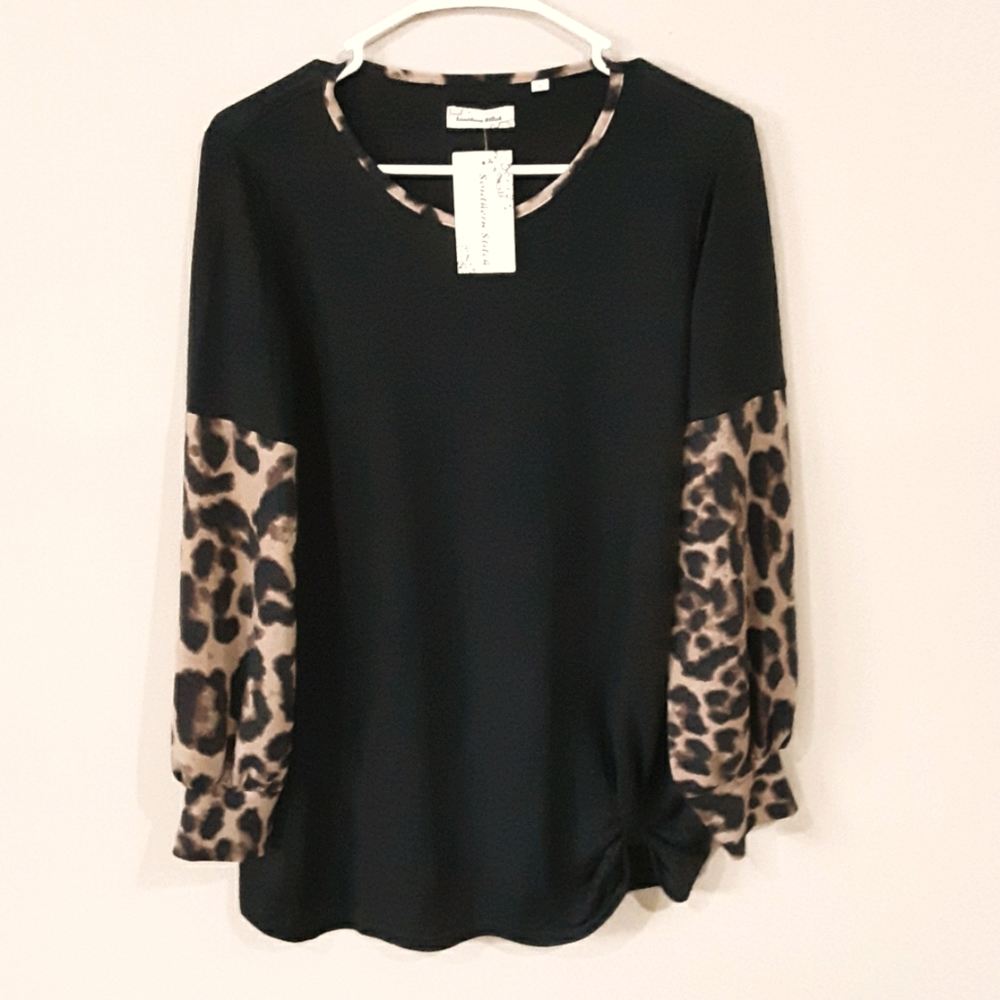 SCOOP NECK TOP